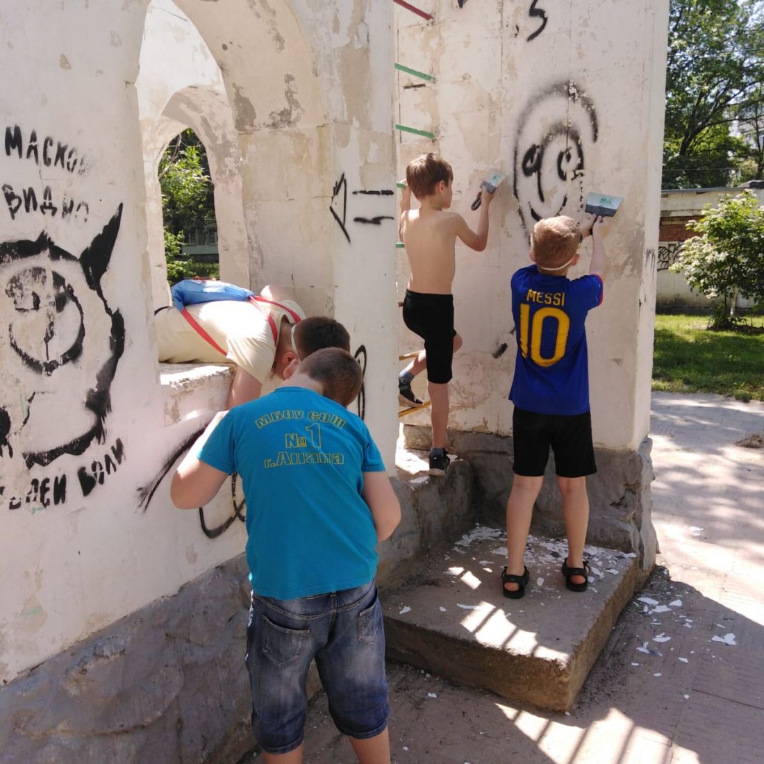 Анапа медиа. Анапа мозаичный городок. Детский городок Анапа. Анапа детский городок осьминог. Анапа городок.