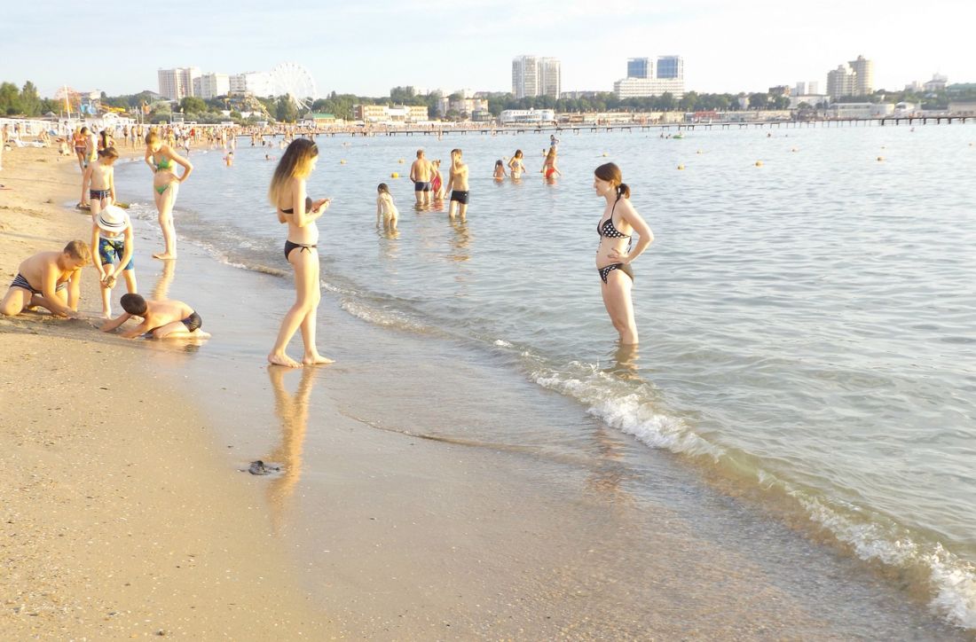 Новости про анапу сегодня. Анапа морская вода. Istochnik vody Beach Анапа. Пляж Анапа istochnik vody Beach.