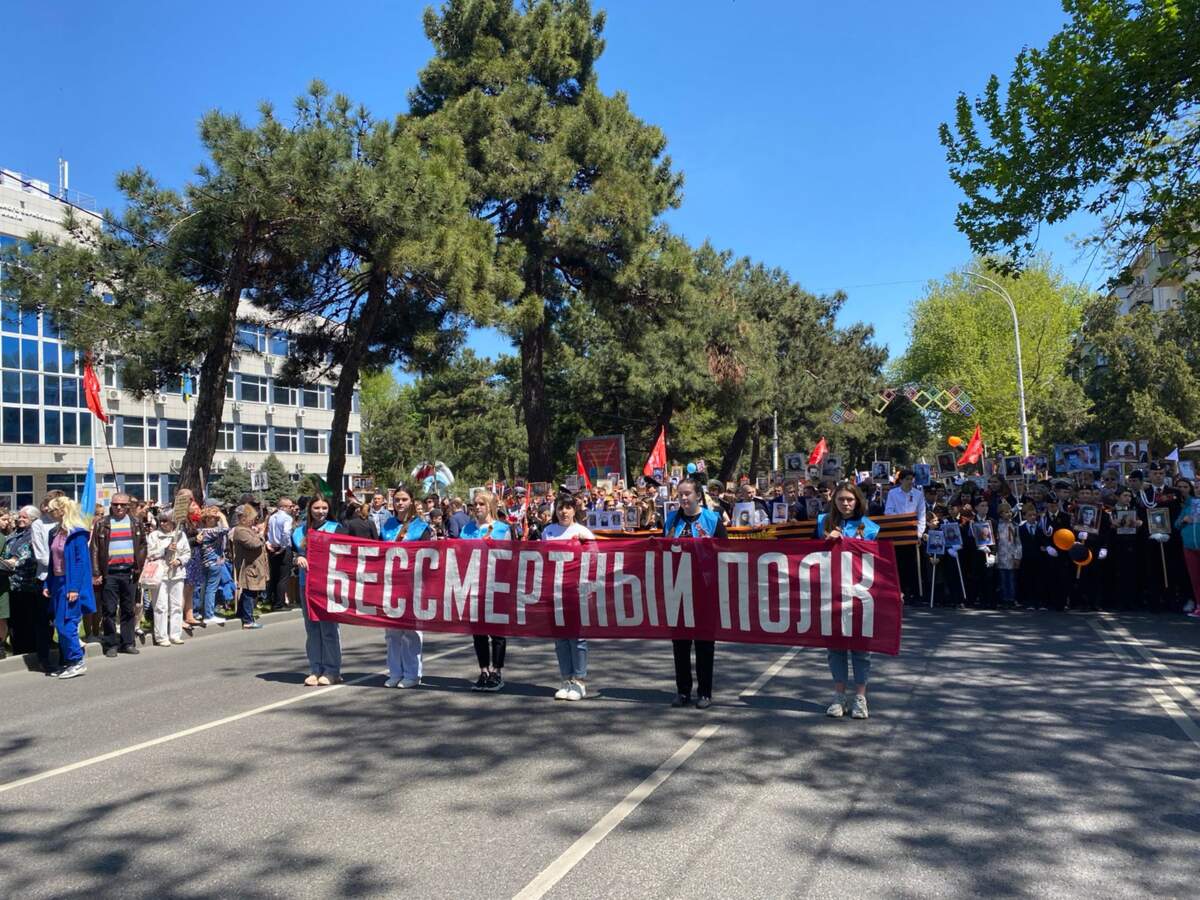 Тысячи жителей Анапы прошли в колонне Бессмертного полка — Новости Анапы