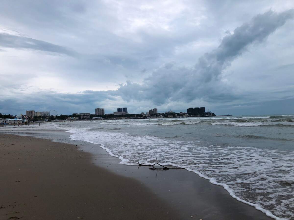 В Анапе из-за непогоды объявили экстренное предупреждение | 25.06.2022 |  Анапа - БезФормата