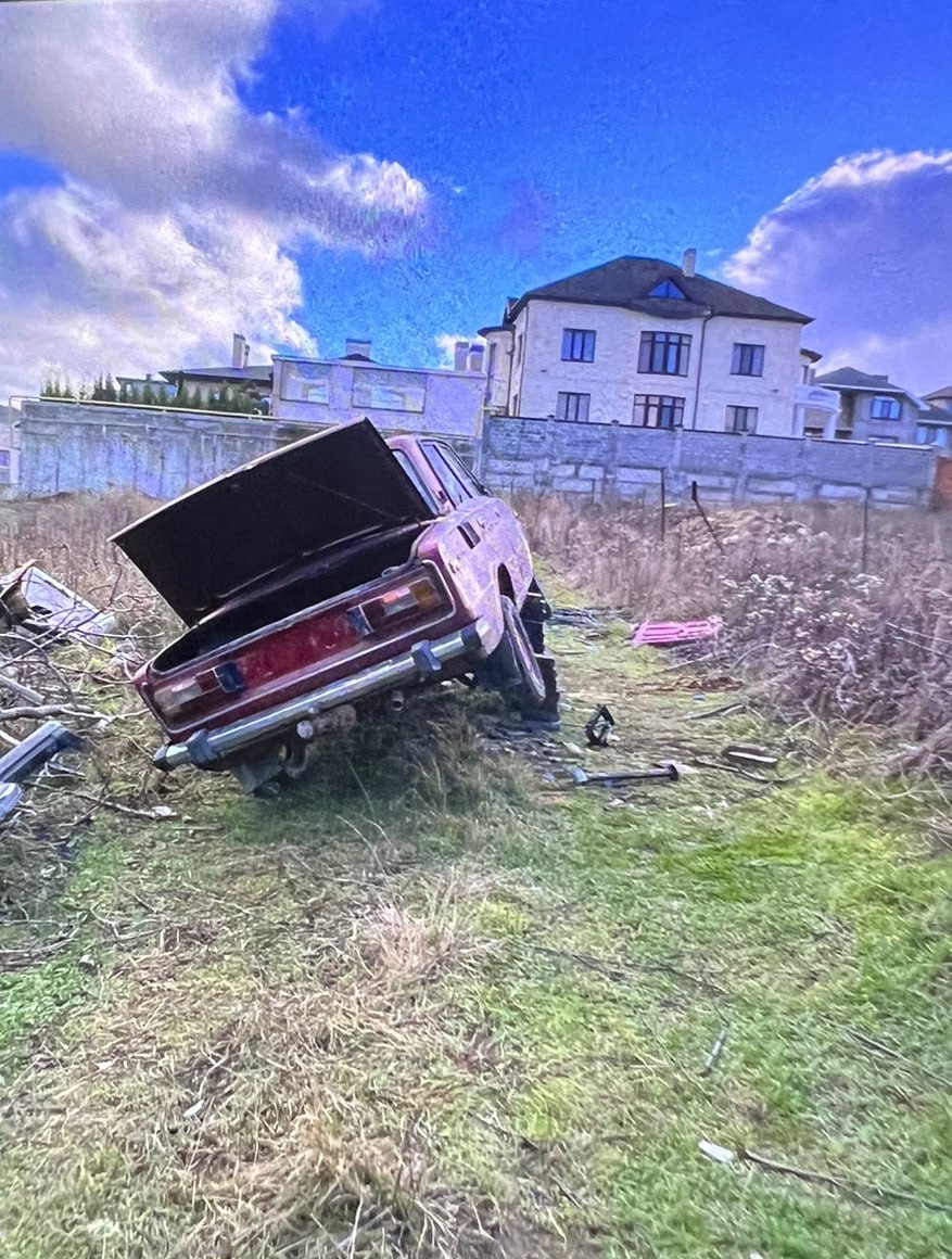 В Анапе парень украл у соседки автомобиль и продал с него двигатель |  09.03.2023 | Анапа - БезФормата