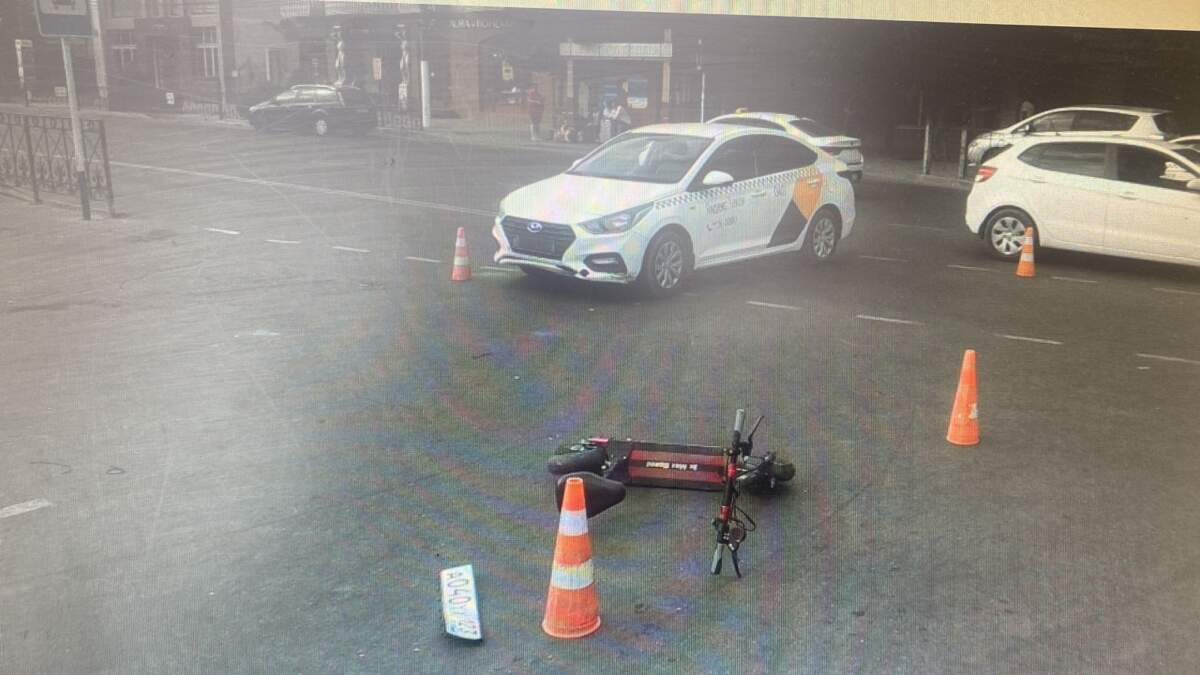 В Анапе электросамокатчик попал под колёса иномарки | 09.08.2023 | Анапа -  БезФормата