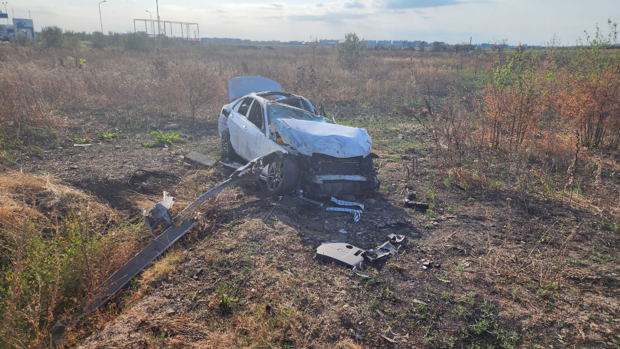 В Анапе «ВАЗ» снёс с дороги «Mercedes» — Новости Анапы